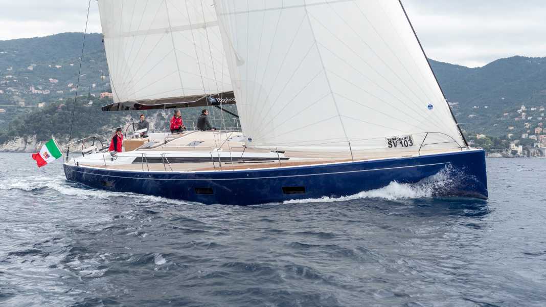 Euphoria 54: nobile cruiser e festa per gli occhi