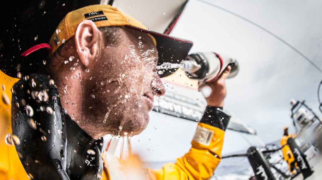 Volvo Ocean Race : on boit à nouveau sur Dongfeng