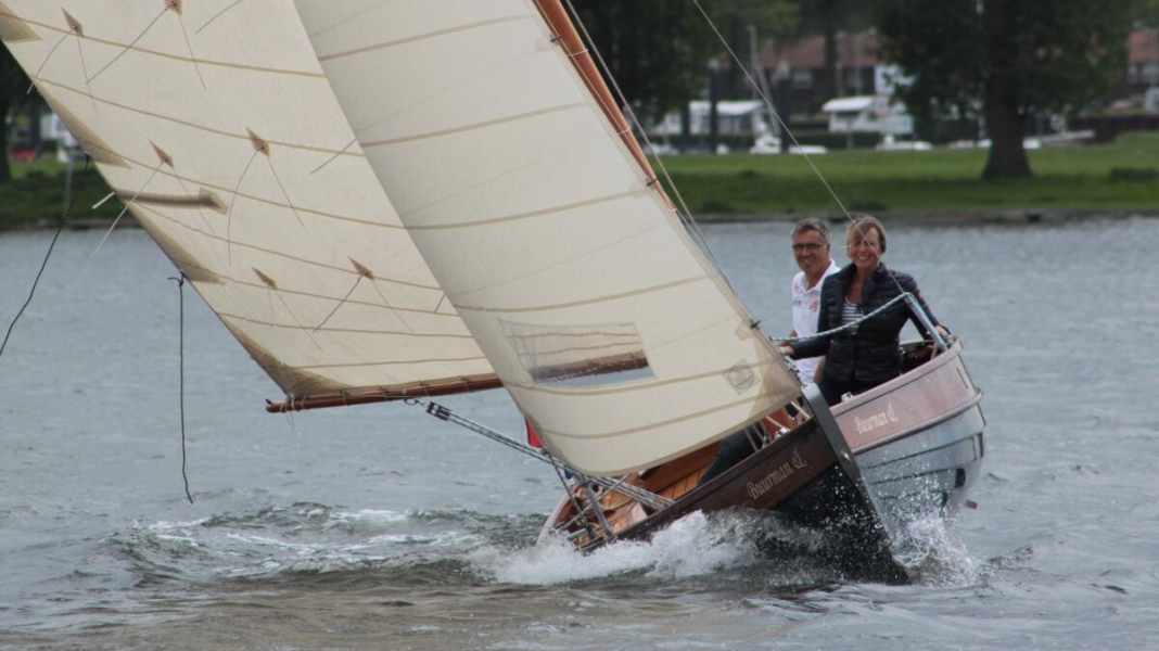Lobster 21.5: Wood, hammer, plane - lobster!