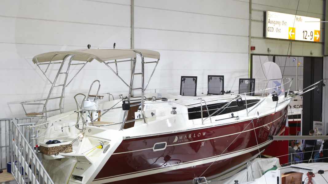 Cruising yacht: boat premieres V: Hunter 31