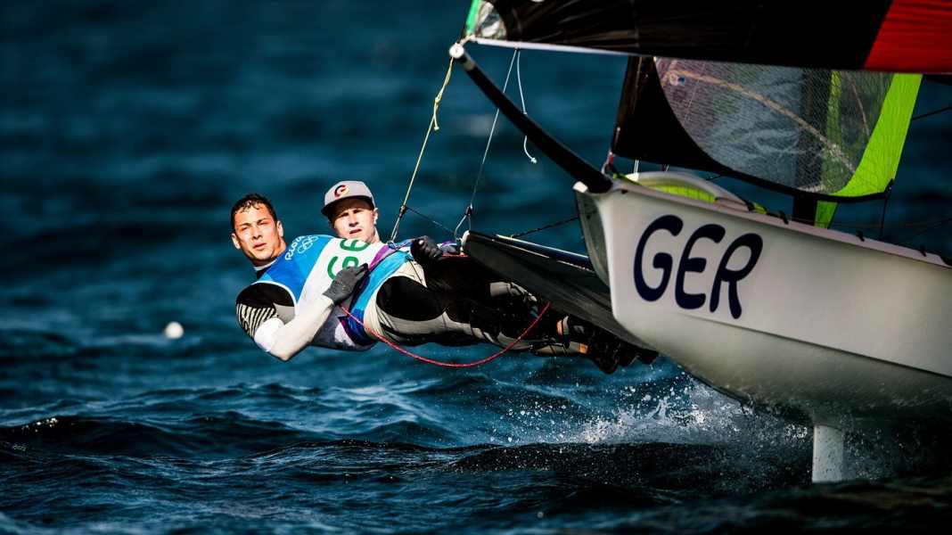 Vela olimpica: "Siamo più che in linea con la rotta".