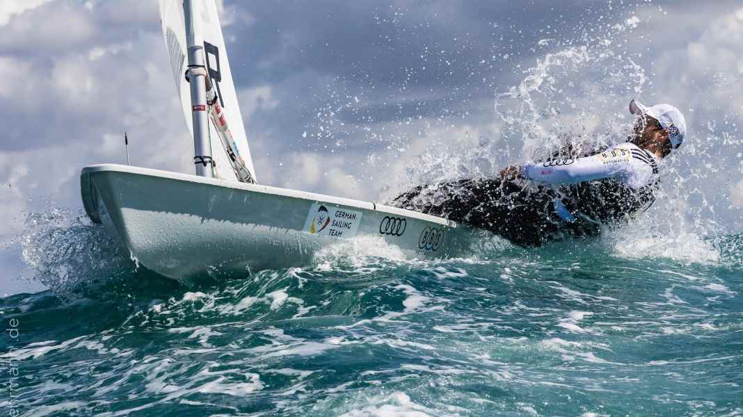Championnat du monde de Laser Standard : Buhl met un point d'exclamation pour le début du championnat du monde