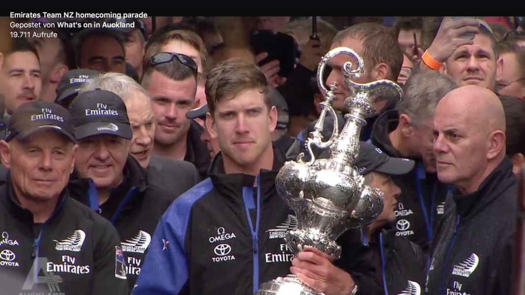 America's Cup: 80.000 Fans feiern ihre Cup-Helden in der "City of Sails"