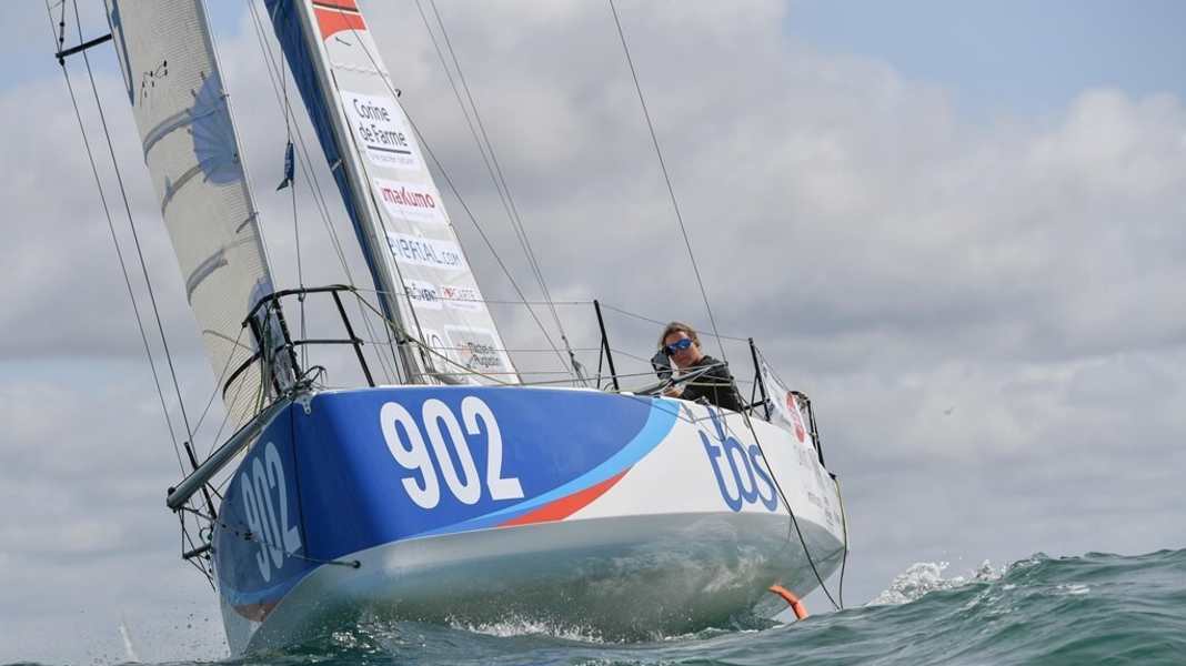 Mini 6.50 – Transgascogne: Erster Solo-Sieg für Clarisse Crémer