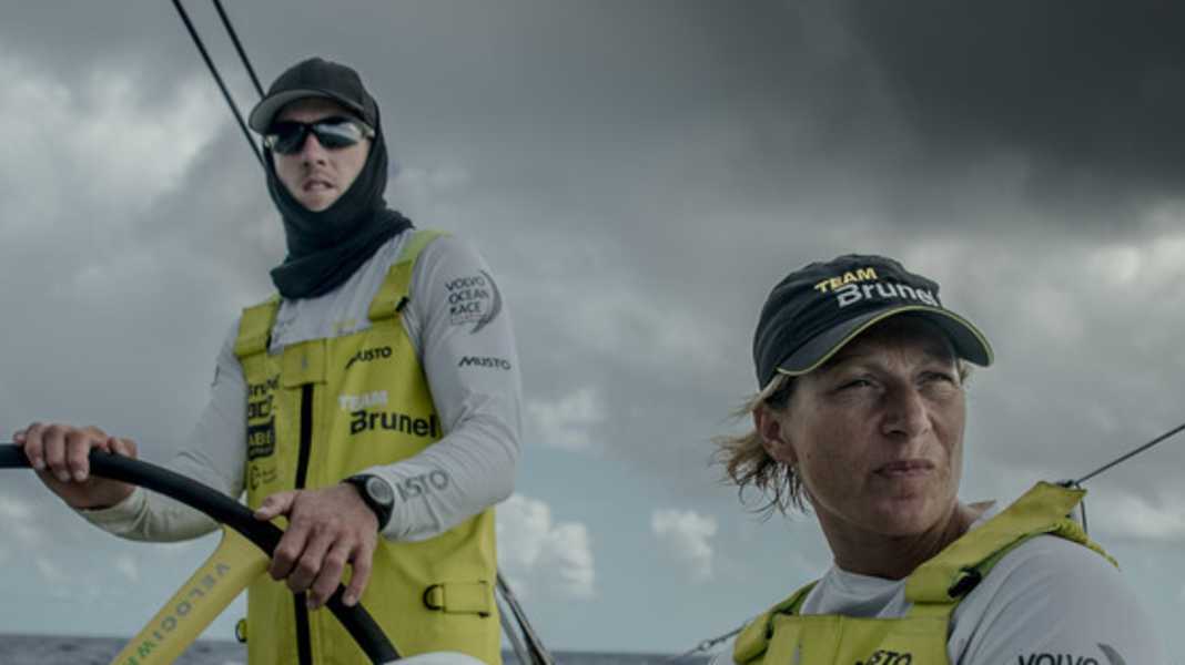 Volvo Ocean Race: sbarco di Mark Turner, attacco di Brunel