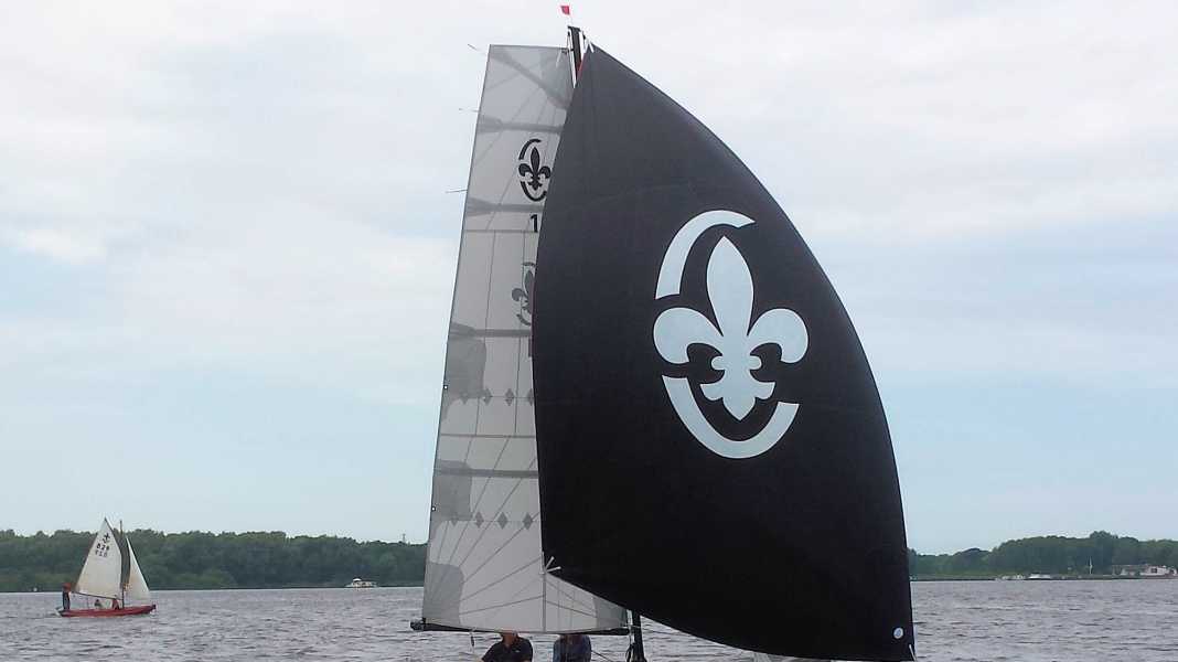 Insolite : Lelieclass : un dériveur en aluminium pour les scouts marins