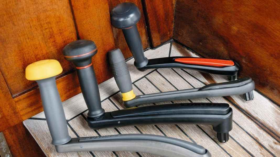 Equipment test: One-hand winch cranks for quick changes