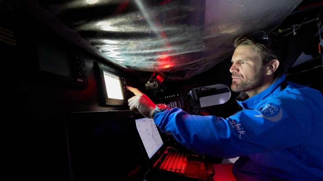 Volvo Ocean Race: The difficult gait of Simeon Tienpont