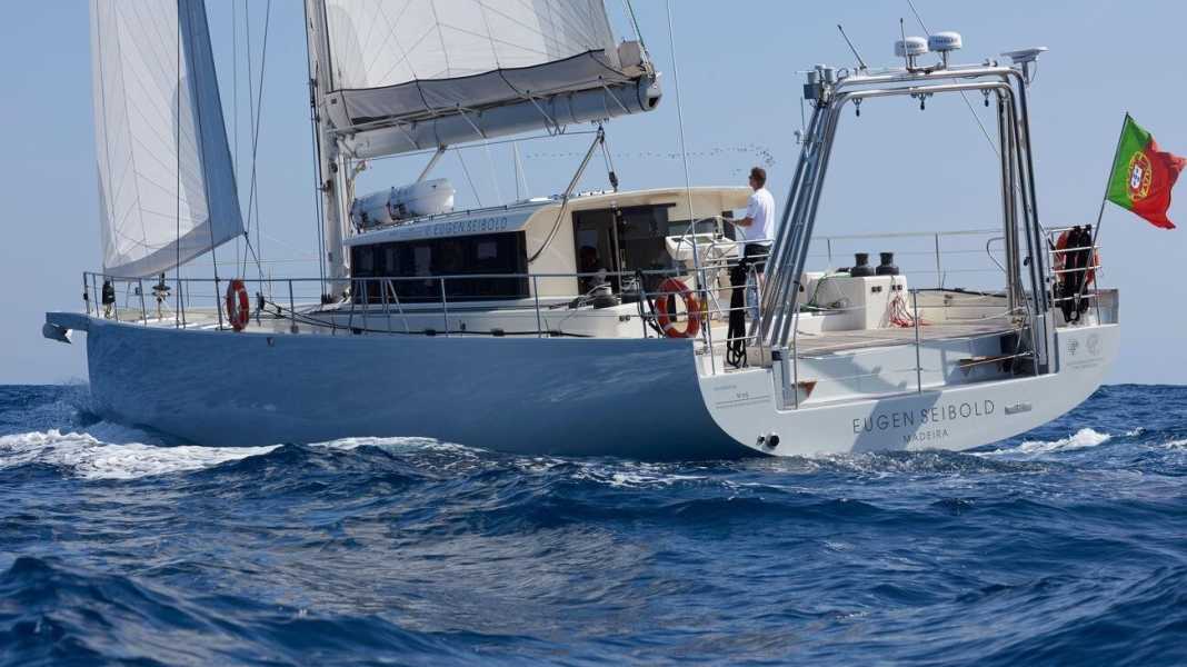 The special boat: Research vessel: Underway with Explorer "Eugen Seibold"