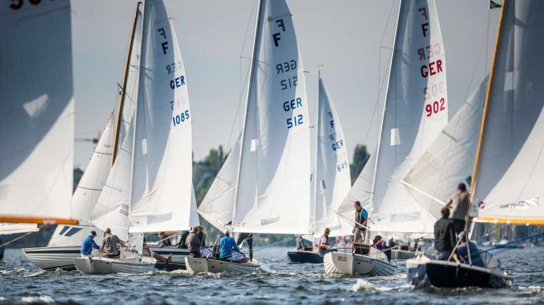 Folkeboot: barche popolari: campionato internazionale tedesco a Berlino