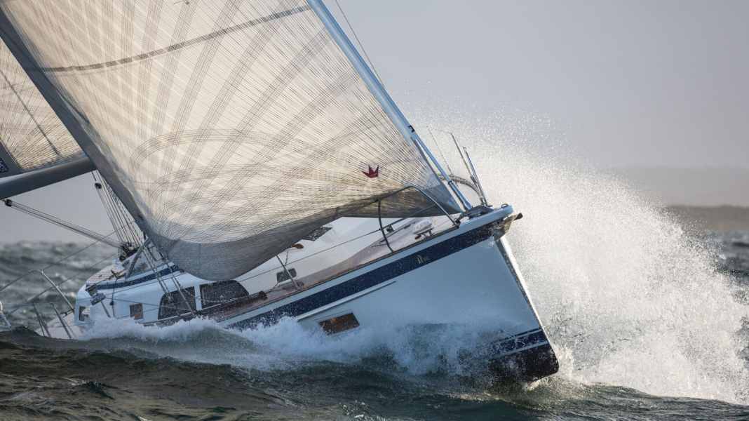 Hallberg-Rassy 40C: Starker Auftritt: die neue HR im Test vor der Kamera