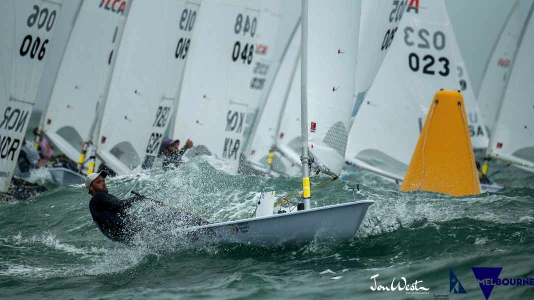Segeln olympisch: Buhl bricht den Bann: Weltmeister im Laser!