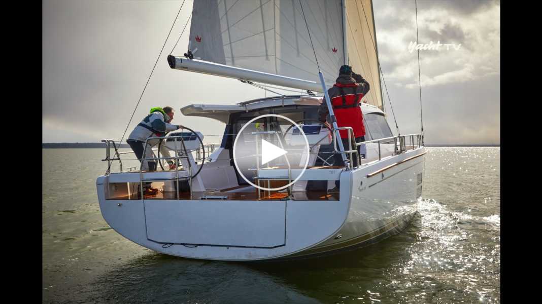 New yacht: Deck saloon yacht at 12 metres - Moody DS 41 on test