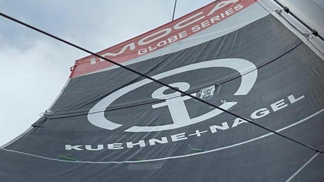 Regatta: Vendée Globe: Mainsail in danger, night shift for Herrmann
