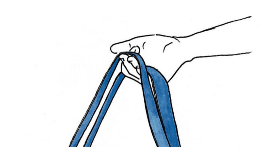 Reader tip of the week: Lifebelt as an outboard carrying strap