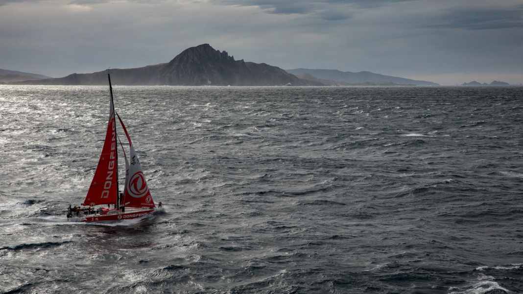 Volvo Ocean Race : "Le cauchemar que nous craignons le plus dans notre travail".