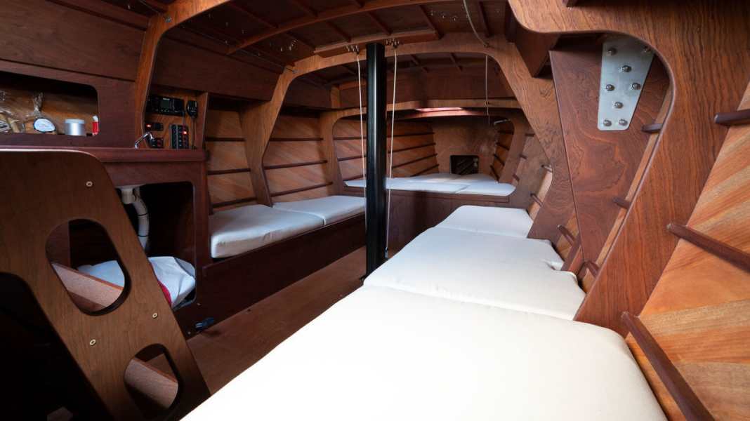 Bateaux neufs : De Cesari 33 : du fin, tout en bois