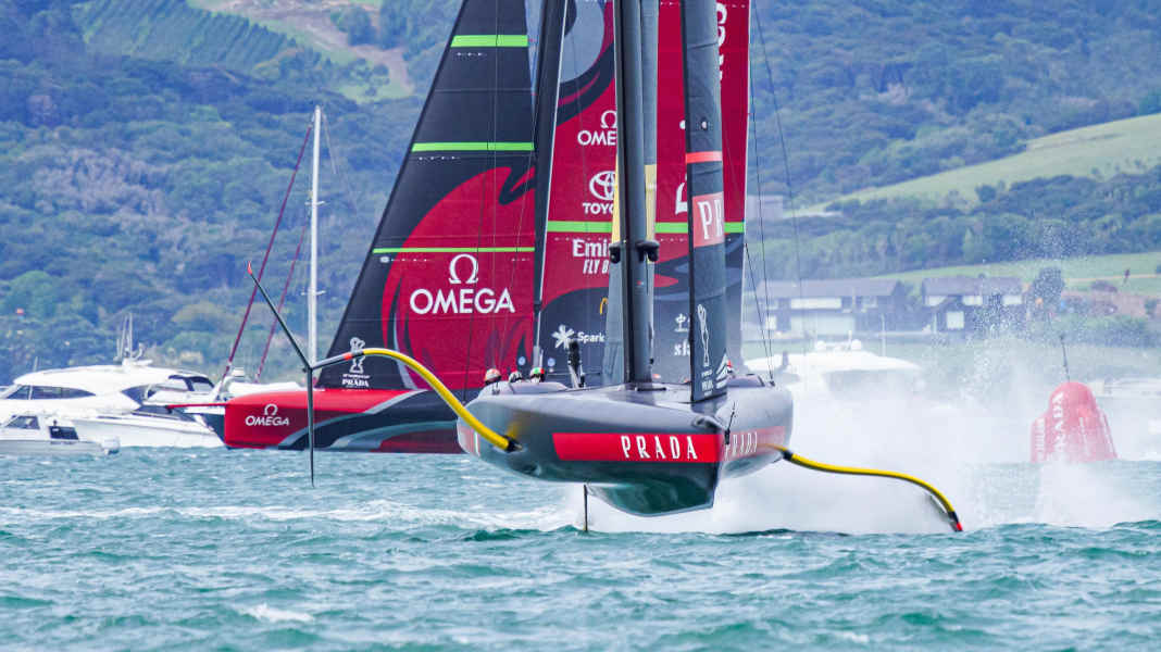 Regatta: America's Cup: 1:1, exciting start, important insights