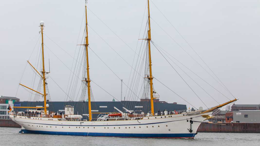 Assainissement : le "Gorch Fock" flotte à nouveau