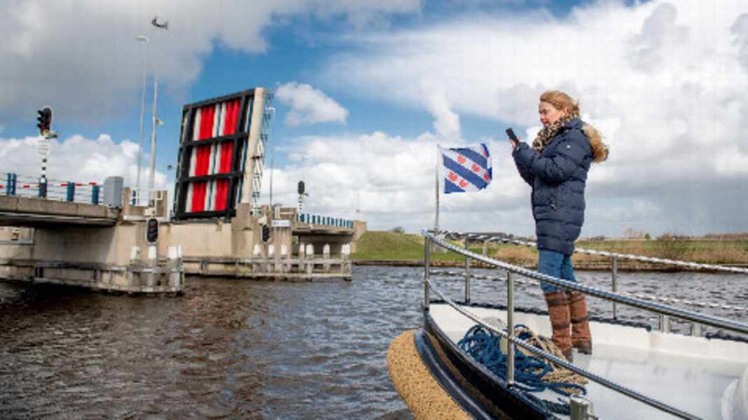 Netherlands: Friesland: New app opens bridges