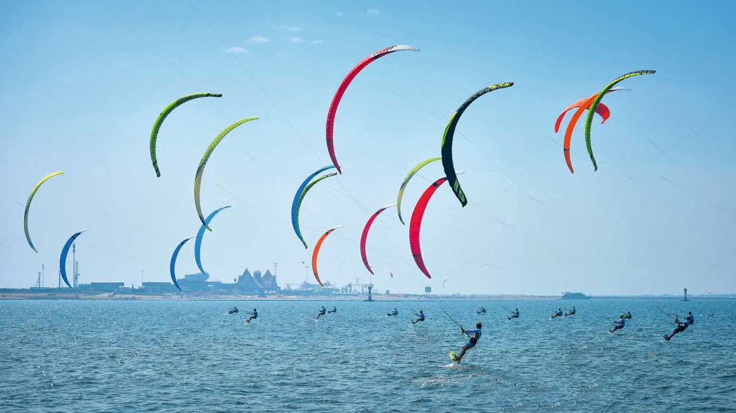 Der Kampf um die zehnte Segel-Medaille: Zwei Kite-Medaillen statt Mixed-Offshore?