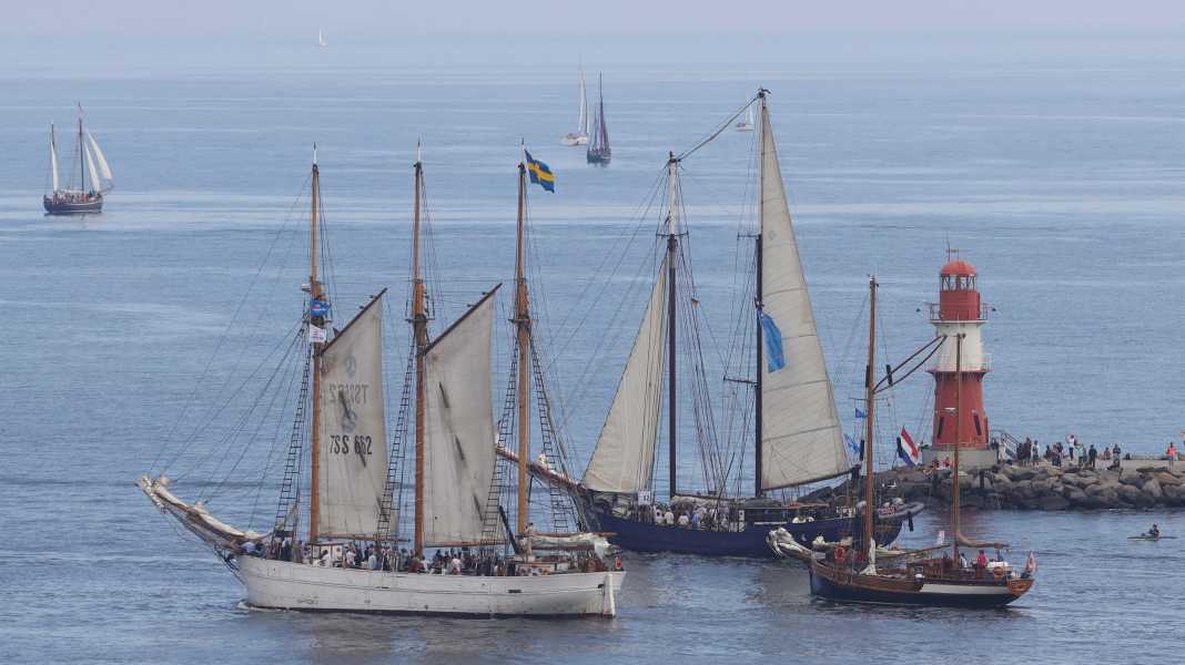 Hanse Sail Rostock 2021: Klein, aber fein: Volksfest zog 150.000 Besucher an