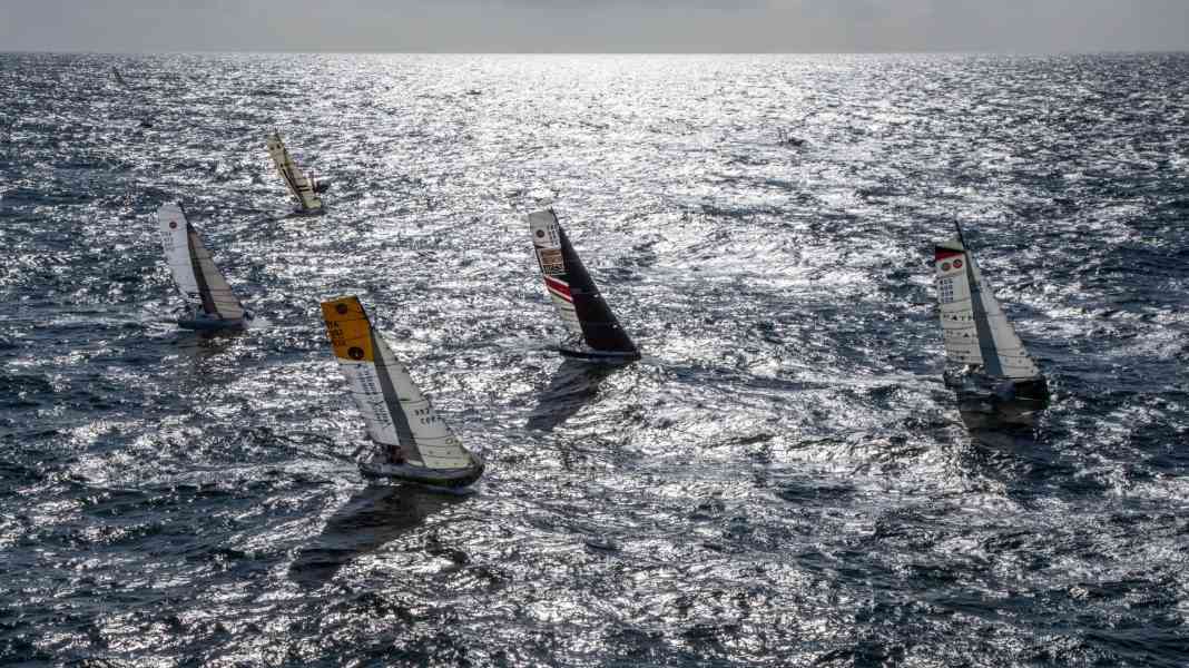 Mini-Transat 2021: Bruch nach stürmischem Biskaya-Auftakt