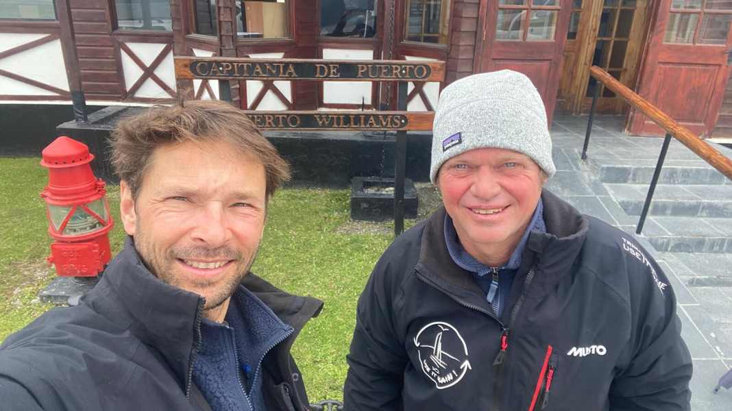 L'équipage de "Use it again !" fait route vers Ushuaia après avoir été sauvé : un petit bonheur après un grand malheur pour les navigateurs du monde entier