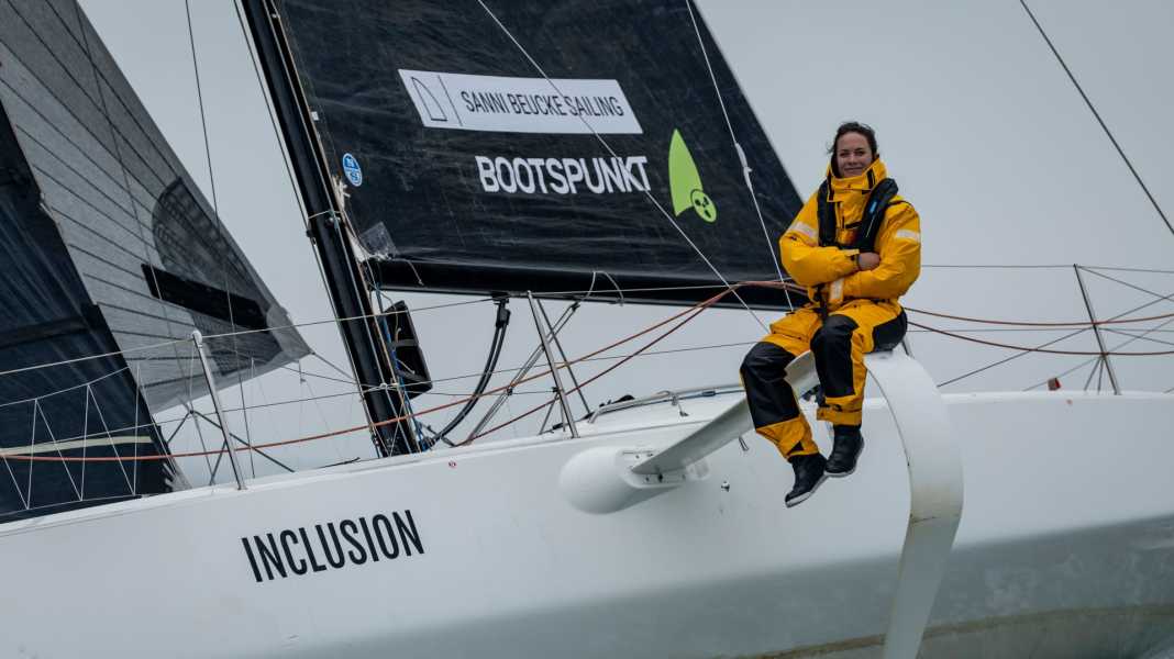 Sanni Beucke: in Boris Herrmanns Heckwasser zur Vendée Globe: Eine Olympia-Zweite auf Offshore-Kurs: "This race is female"