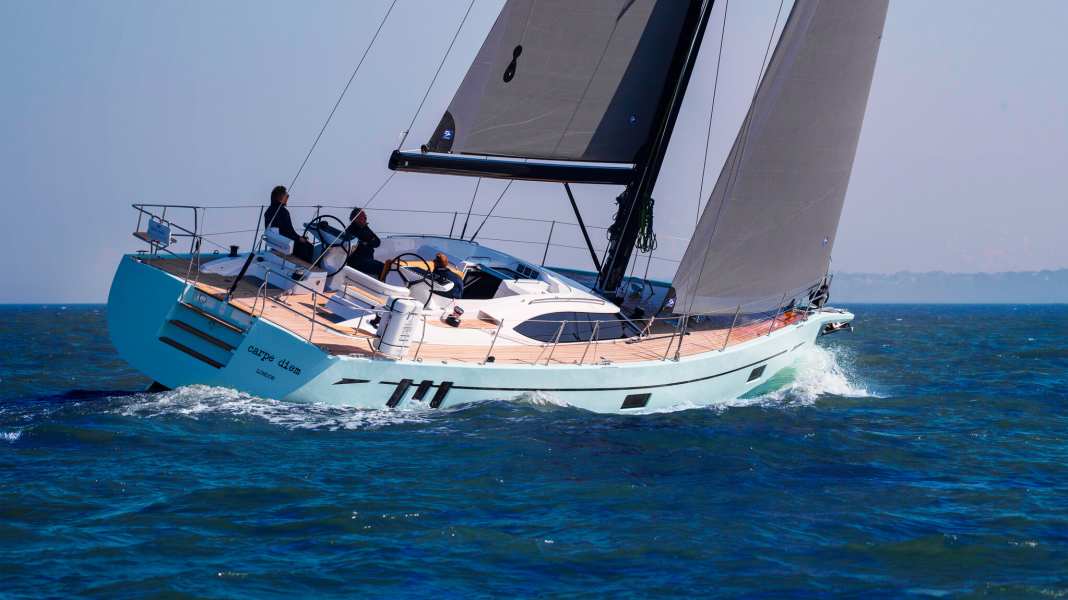 Boats up to date: Oyster 495: for dignified sea voyages with every comfort
