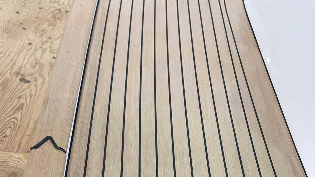 Boatbuilding: Teak is dead: Hallberg-Rassy now with plastic deck