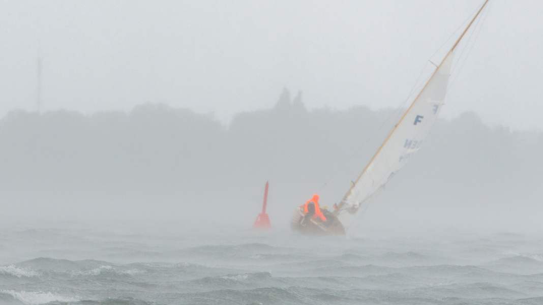 Regata Max-Oertz 2022: tanto vento e immagini forti
