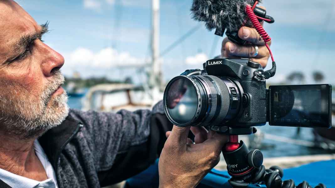 Guide: 20 tips for better self-shot sailing videos