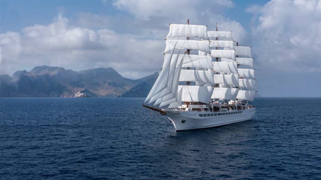 Großer Empfang in Hamburg: Segelnde Superlative "Sea Cloud Spirit"