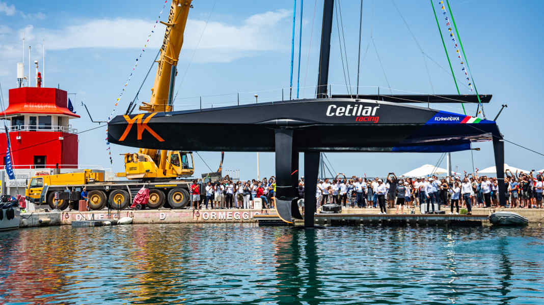 Costruzione di barche: tecnologia per l'America's Cup per le regate in mare