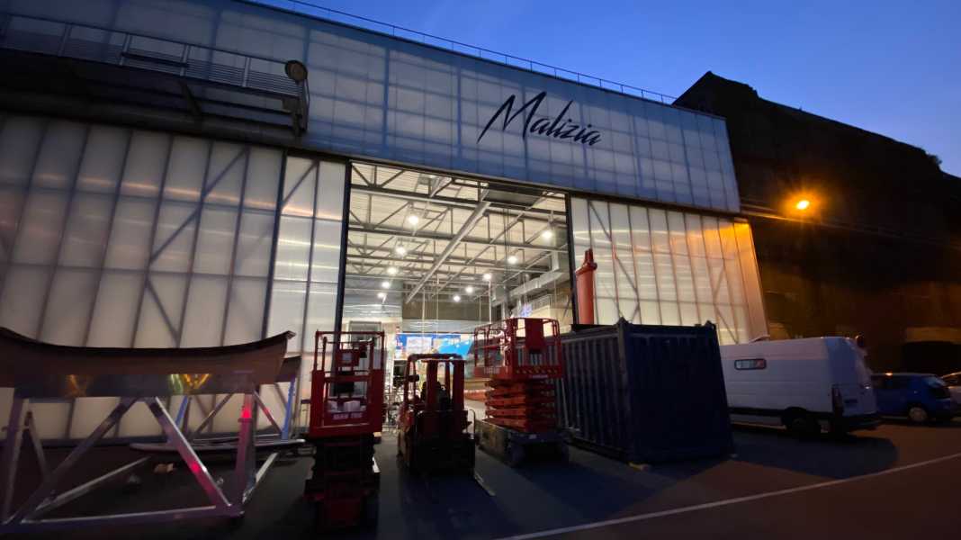 First launch of "Malizia Seaexplorer": Race against the clock for Boris Herrmann's Team Malizia