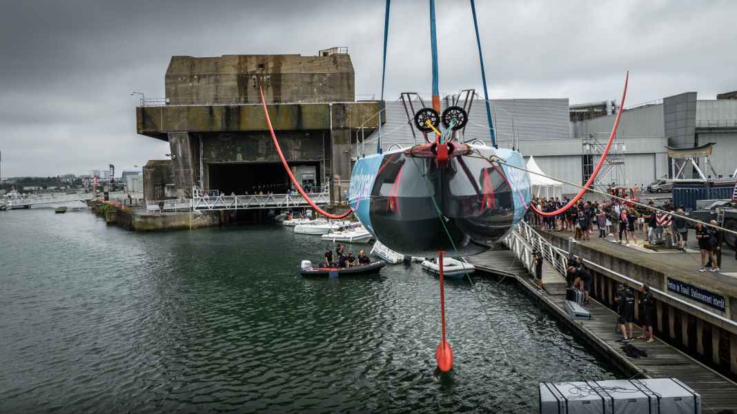 First launch of "Malizia - Seaexplorer": Boris Herrmann's Imoca 60 floats