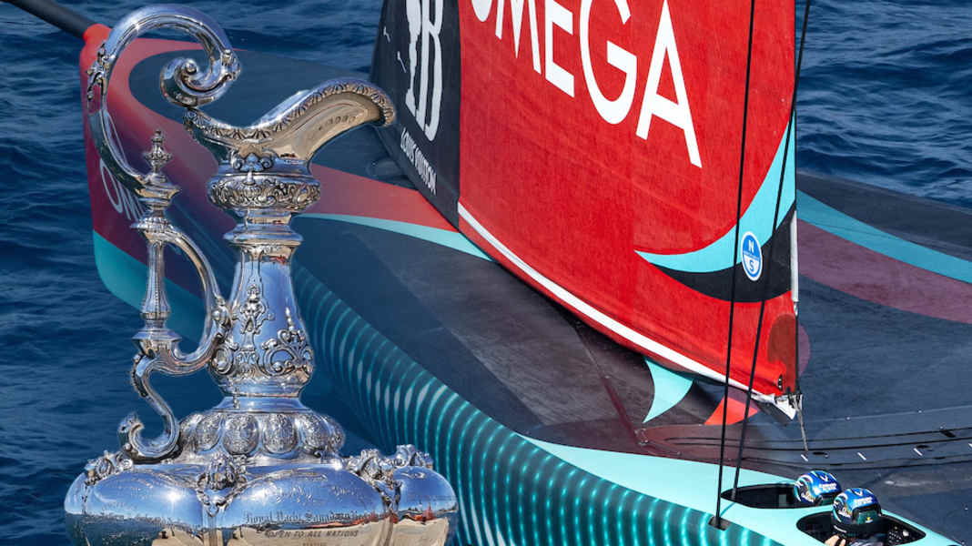 America's Cup : compétition tous les 2 ans, 5 équipes jusqu'à présent