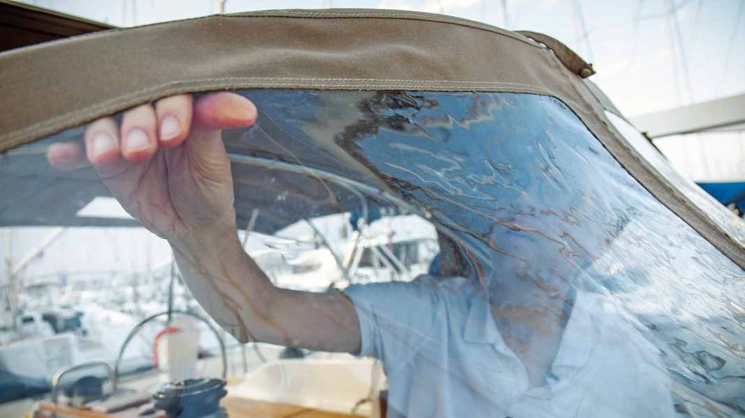 Care: Cleaning the soft top - how to remove mould stains and algae