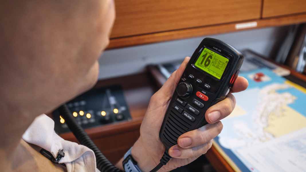 Radio marittima per marinai: i 10 migliori consigli per i principianti delle radio