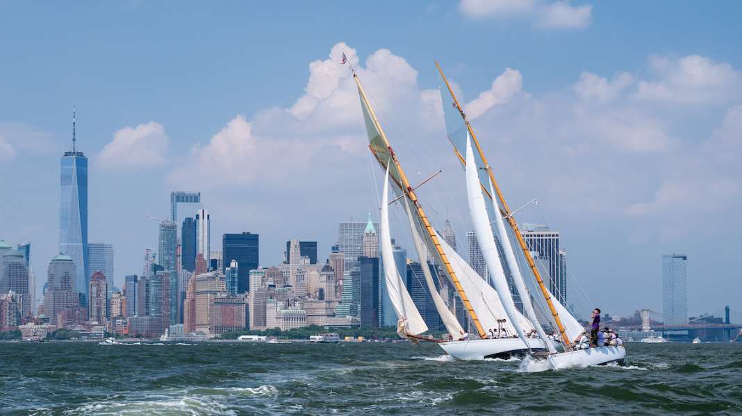 Célébration du 250e anniversaire des États-Unis : le « Tuiga » et le « Viola » viennent enrichir la flotte des yachts visiteurs