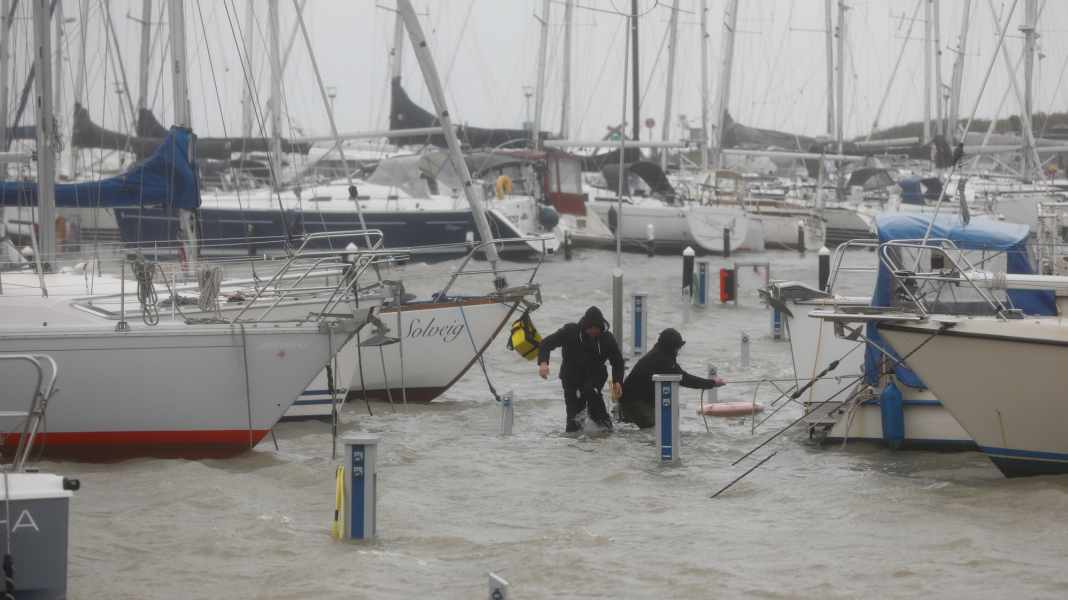 Baltic Sea storm surge: On board - Experiences during the night of terror