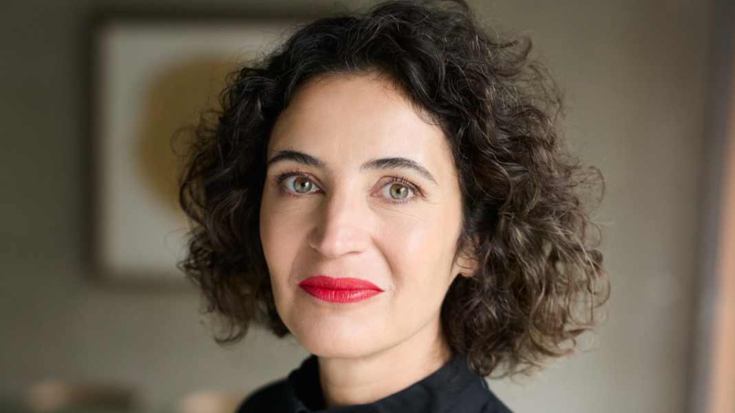 Demokratie braucht viele Stimmen: 3 Fragen an Anna-Lena von Hodenberg