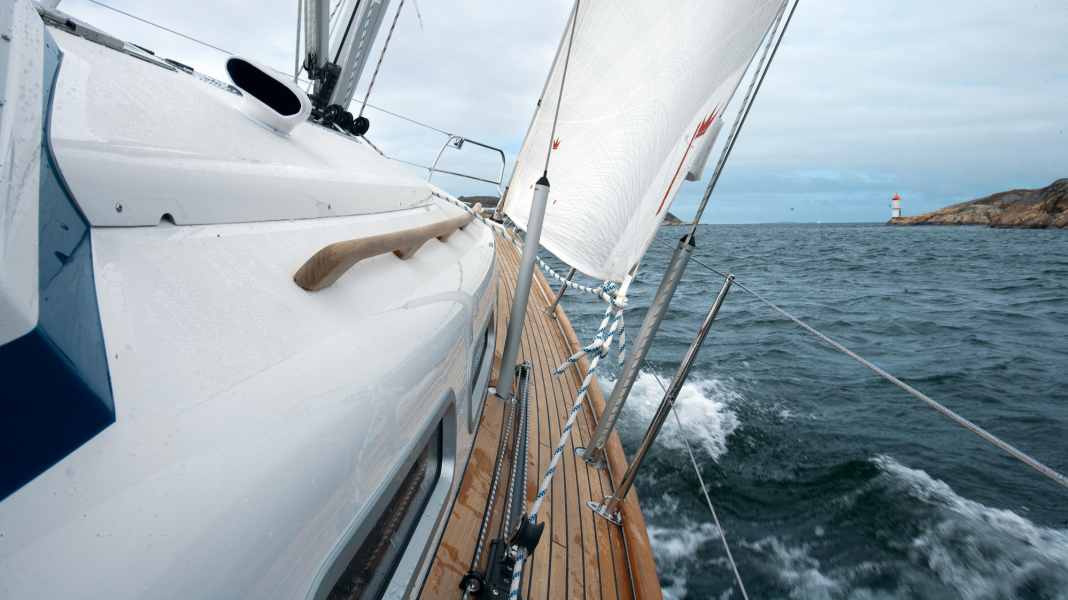 Navigation: Determining distances without electronic helpers