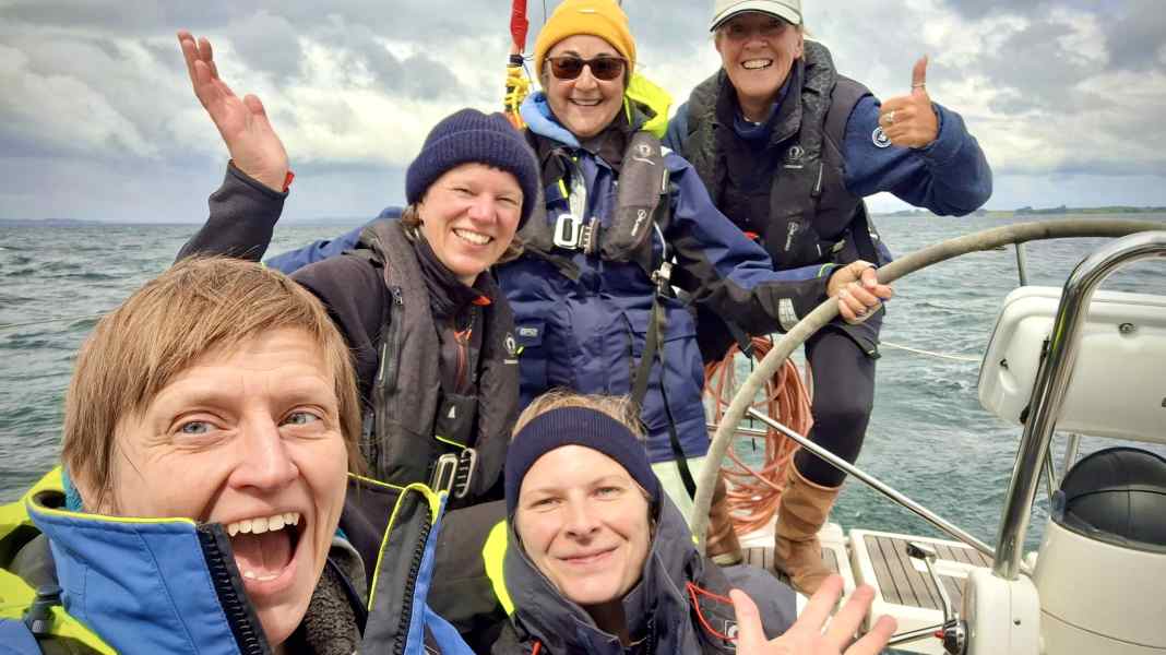 Webinar del 17 novembre: consigli pratici per le donne su come guidare uno yacht con sicurezza