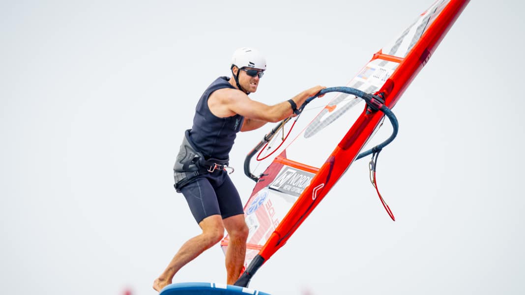 Kieler Woche: Doldrums and seaweed stop Kördel - Wolf in second place