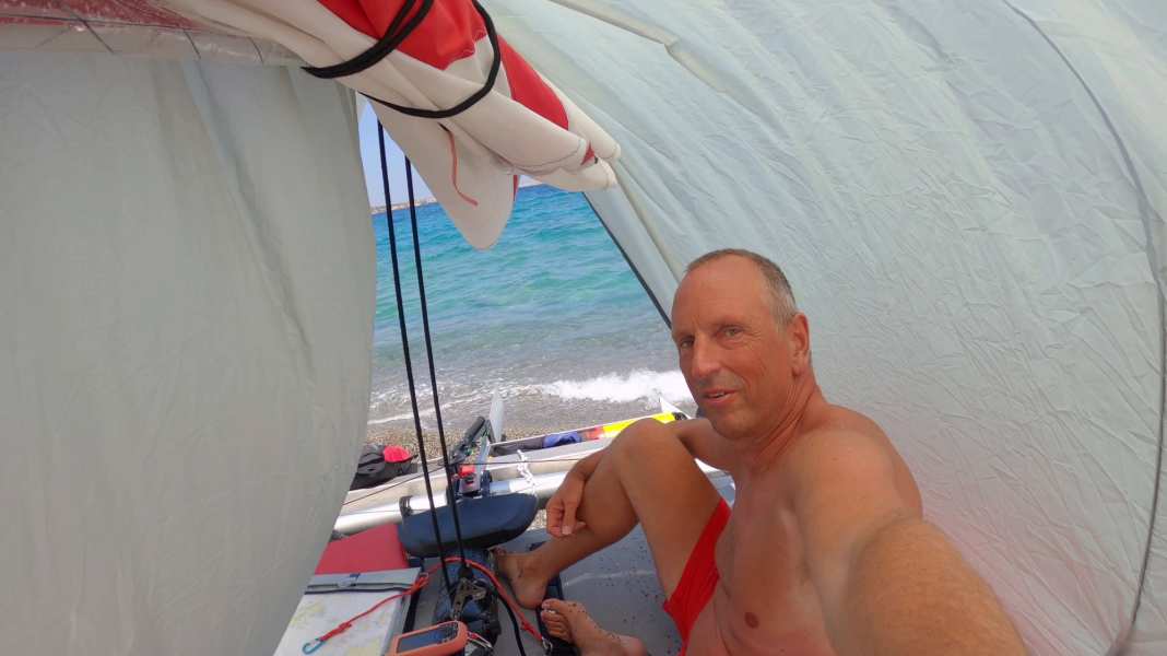 Sport catamaran on a long voyage: from Athens to Crete on the XCat - "The upper limit for man and material"