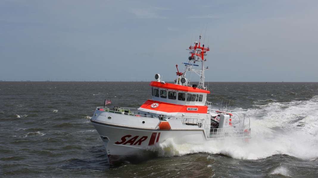 Two maritime emergencies, one with consequences: Rescuers recover casualties from the Ems and Bodden