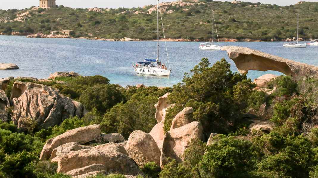 Sardegna: I conservatori chiudono le baie degli ancoraggi: sanzioni severe
