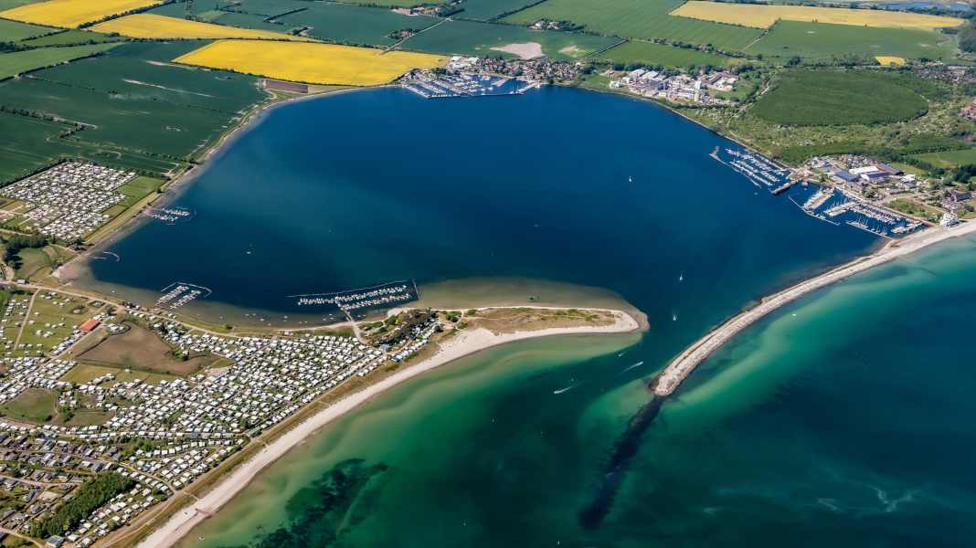 Ostsee: Pfahlreste in nur 1,5 Meter Tiefe - Gefahr vor Großenbrode